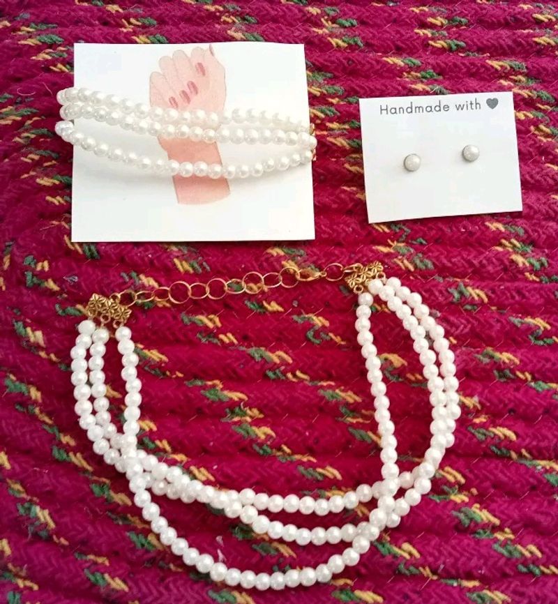 White Pearl Choker Necklace