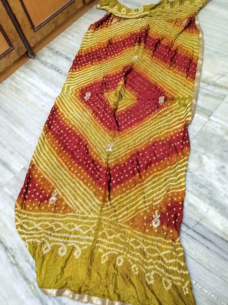 Unused Rich Quality Silk Bandhani Heavy Dupatta with Gotta Patti Embroidered💛💚🧡