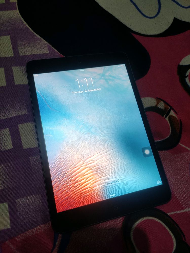 iPad Mini Excellent Condition Like New