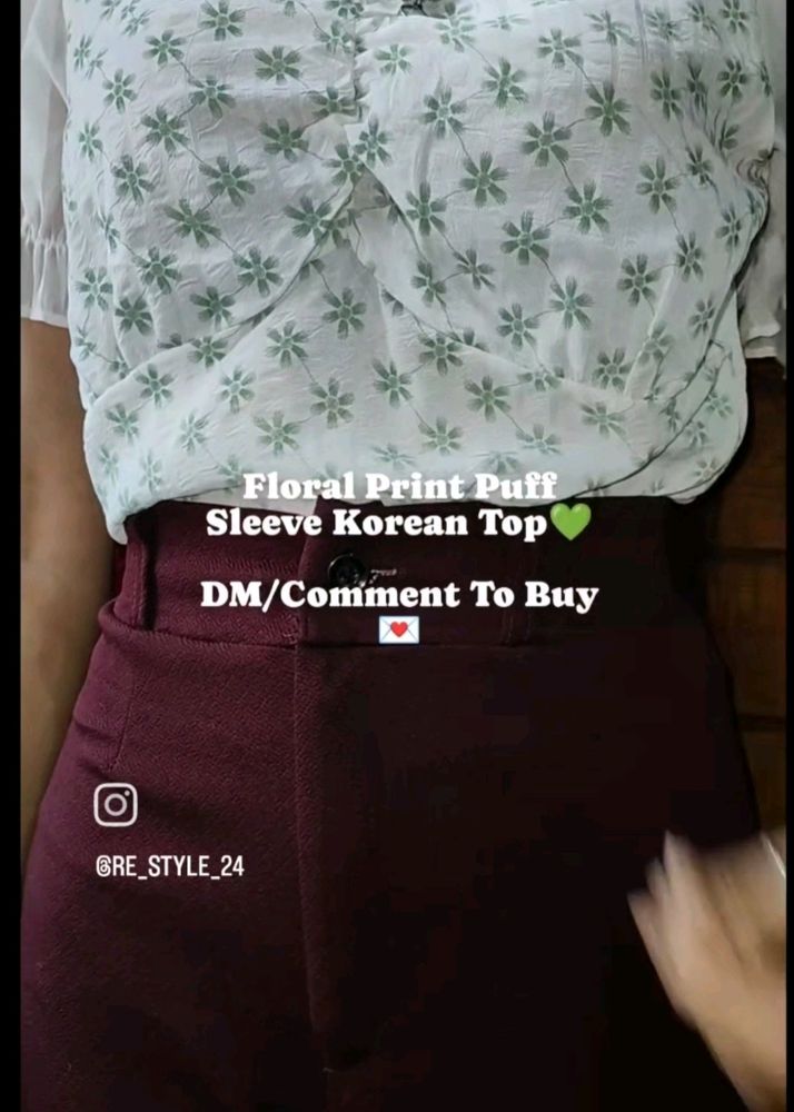 Green And White Puff Sleves Top