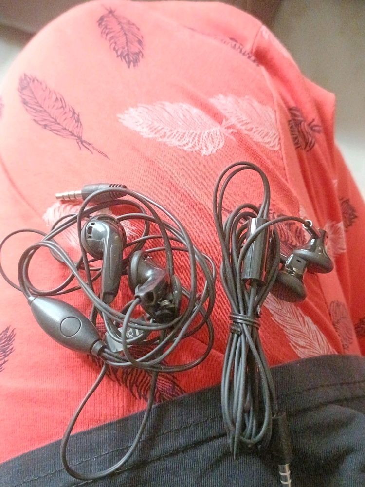 Combo Of Earphones