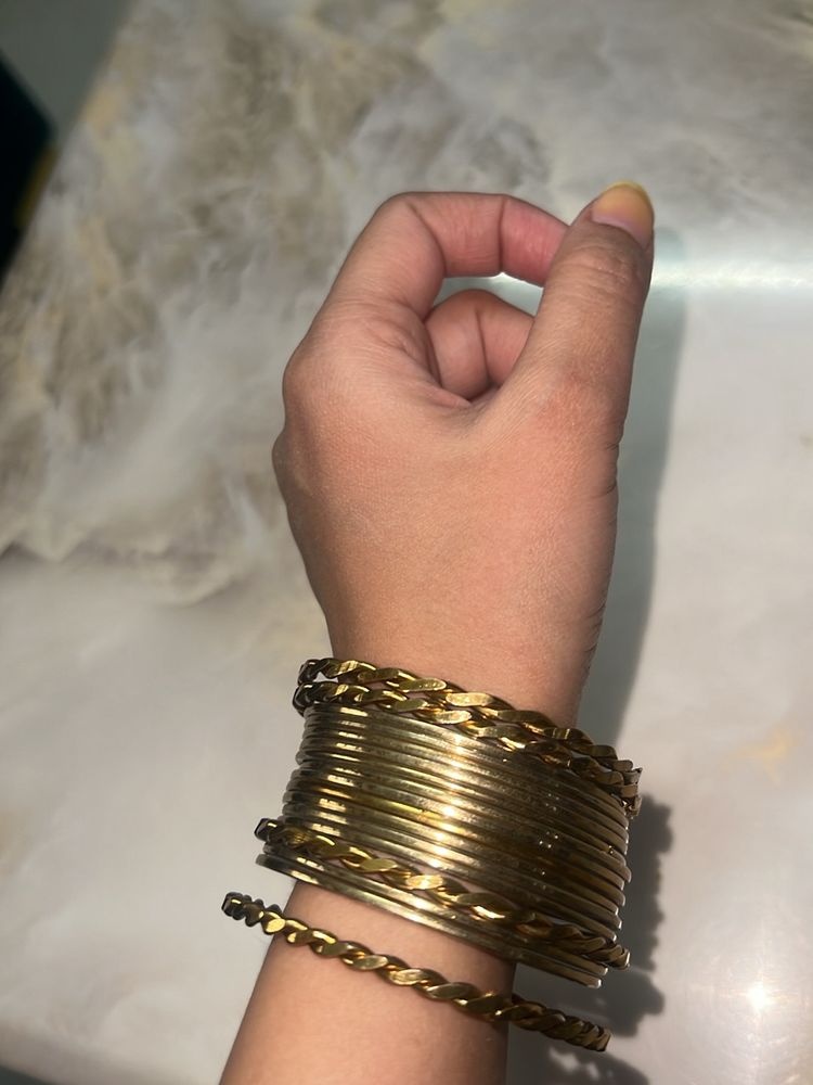 Golden Bangle With Jhumka