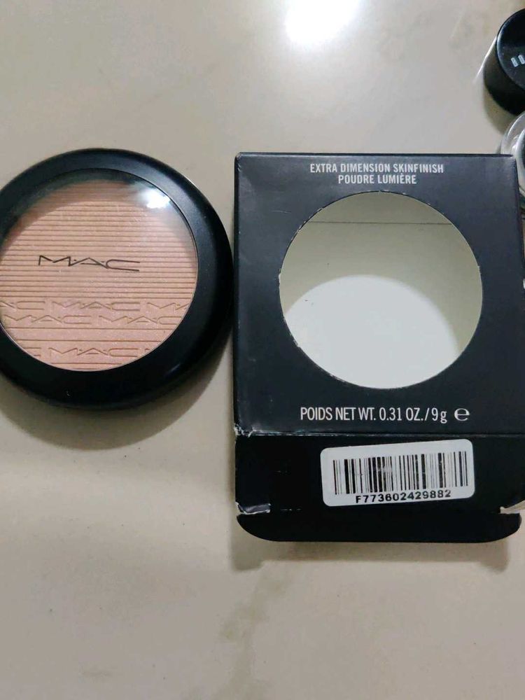 MAC Skinfinish Compact 💯💖🎈🎉