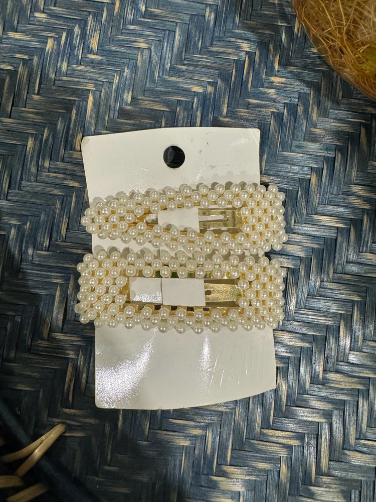 H&M Pearl Hair Clips