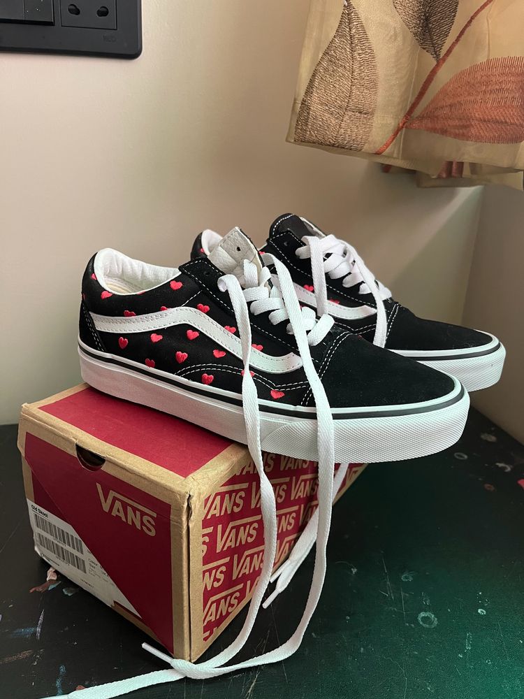 VANS OLD SKOOL LIMITED EDITION VALENTINES