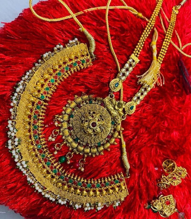 Beautiful Neck Nd Earing Set