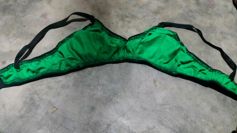 Women Full Coverage Non Padded Branew bra not use