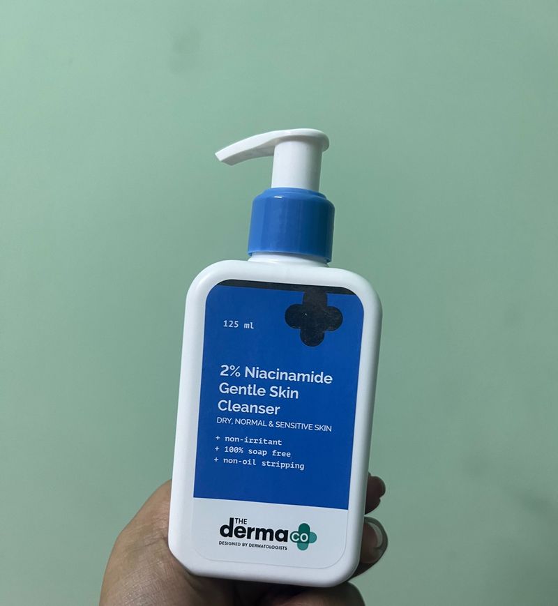 The Derma Co 2% Niacinamide Gentle Skin Cleanser
