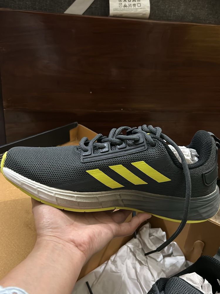 Brand NEW Original Adidas Men Running Shoes