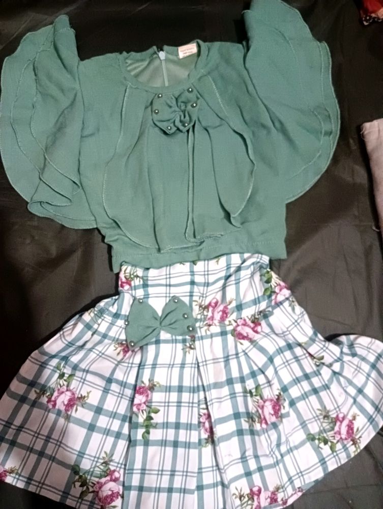 Girls Top And Skirt