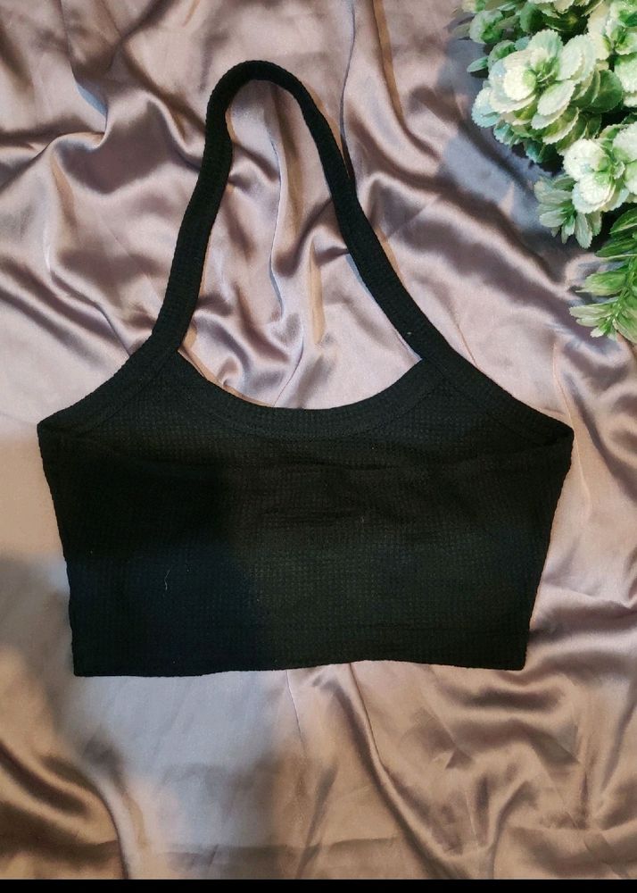 SHEIN BLACK CROP TOP