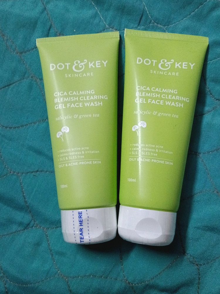 Combo Of 2 Dot & Key Cica Calming Face Wash