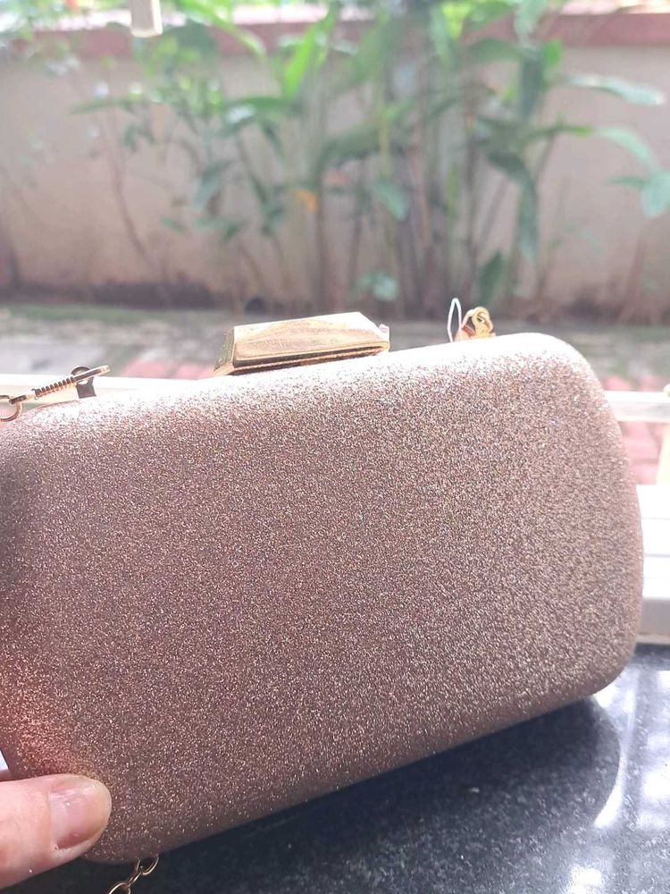 New Party Clutch From Abroad, With Tag, Gold