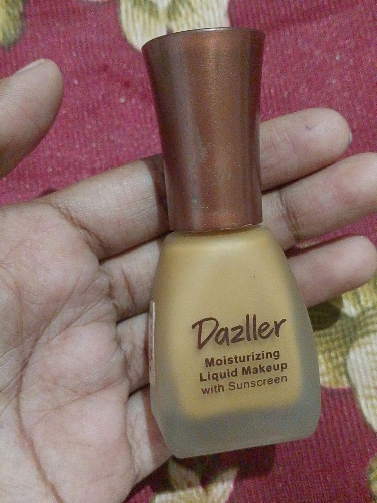 Dazzler moisturizing Liquid Makeup With Foundation