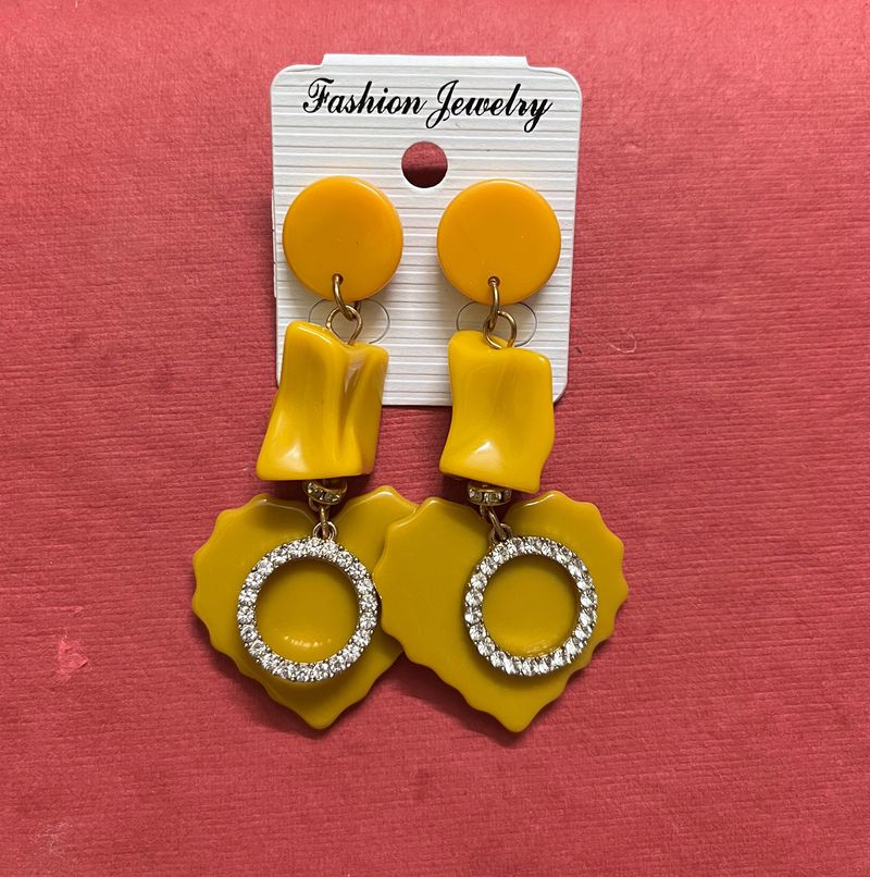 Beautiful Korean Earrings (brand new)