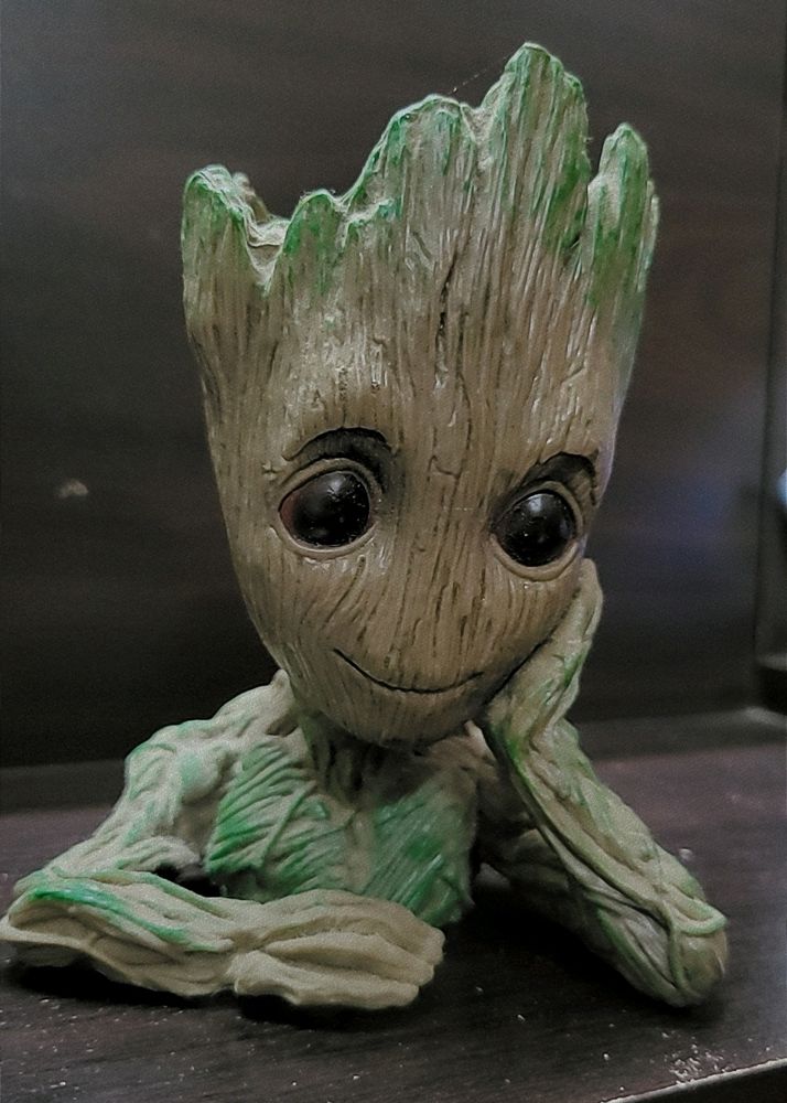 Groot Pen Stand