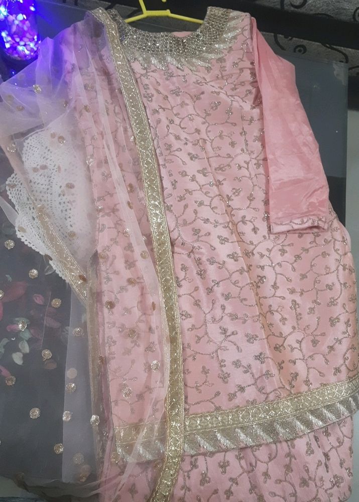 Pink And Golden Gharara Set(divider)