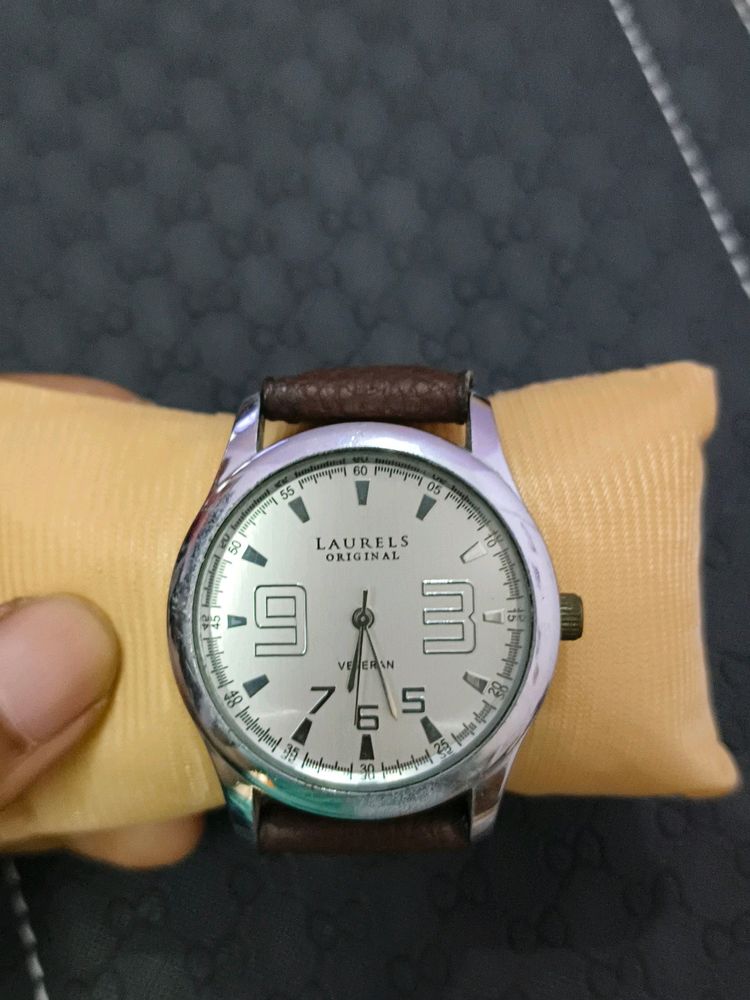 Laurels Brown Strap Watch