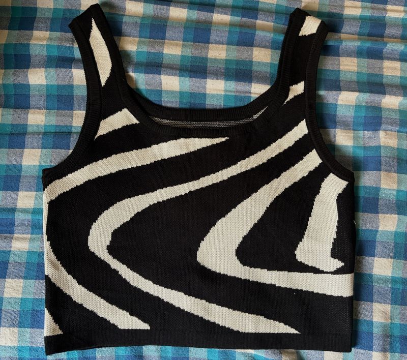 Black And White Stripes Crop Top