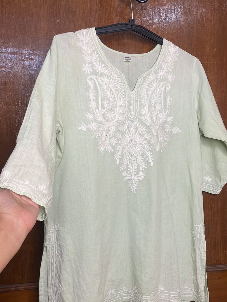 Kurta With White Chiken Kadhai