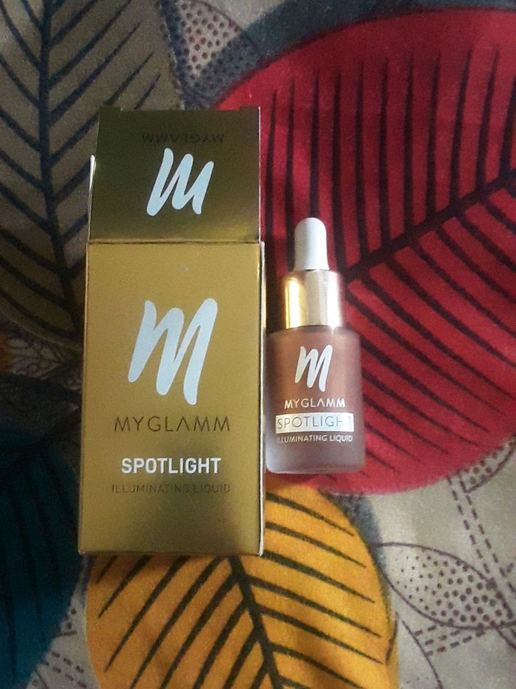 Myglamm Spotlight Illuminating Liquid