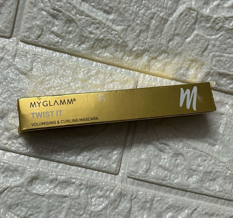 Myglamm Twist It Mascara