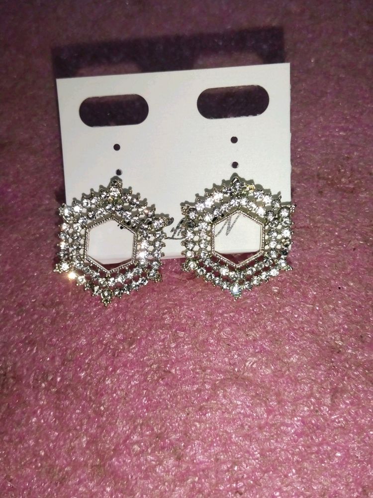 Earrings 2 Pic Earring