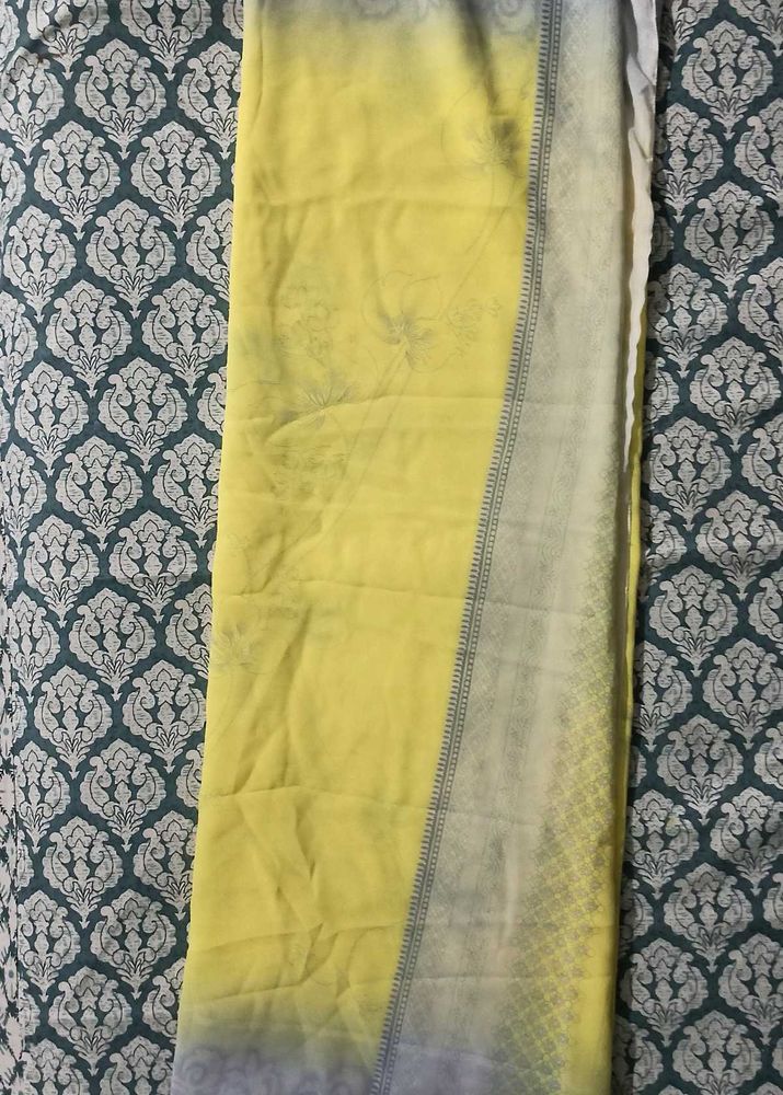 Women Yellow Printed Saree