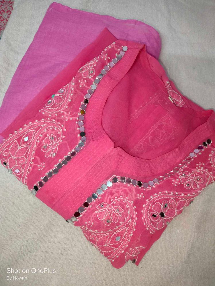 Beautiful Chikankari Kurti