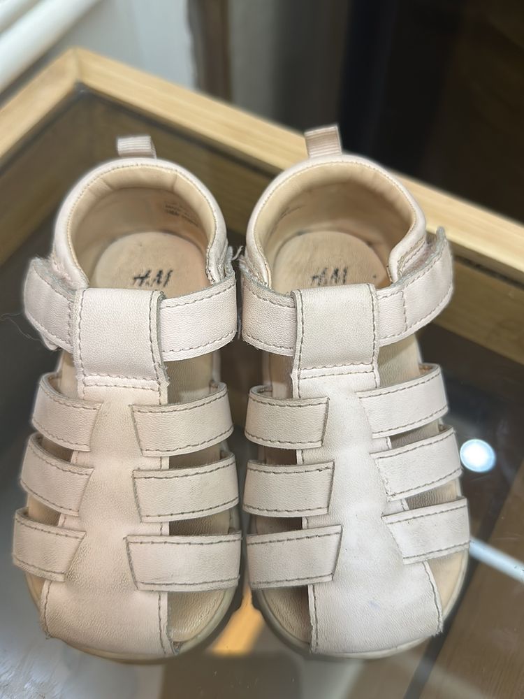 H & M pink shoes