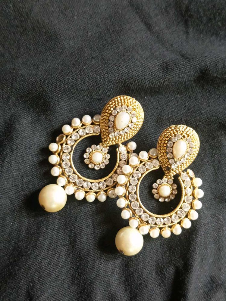 An Elegant Piece Of Earing