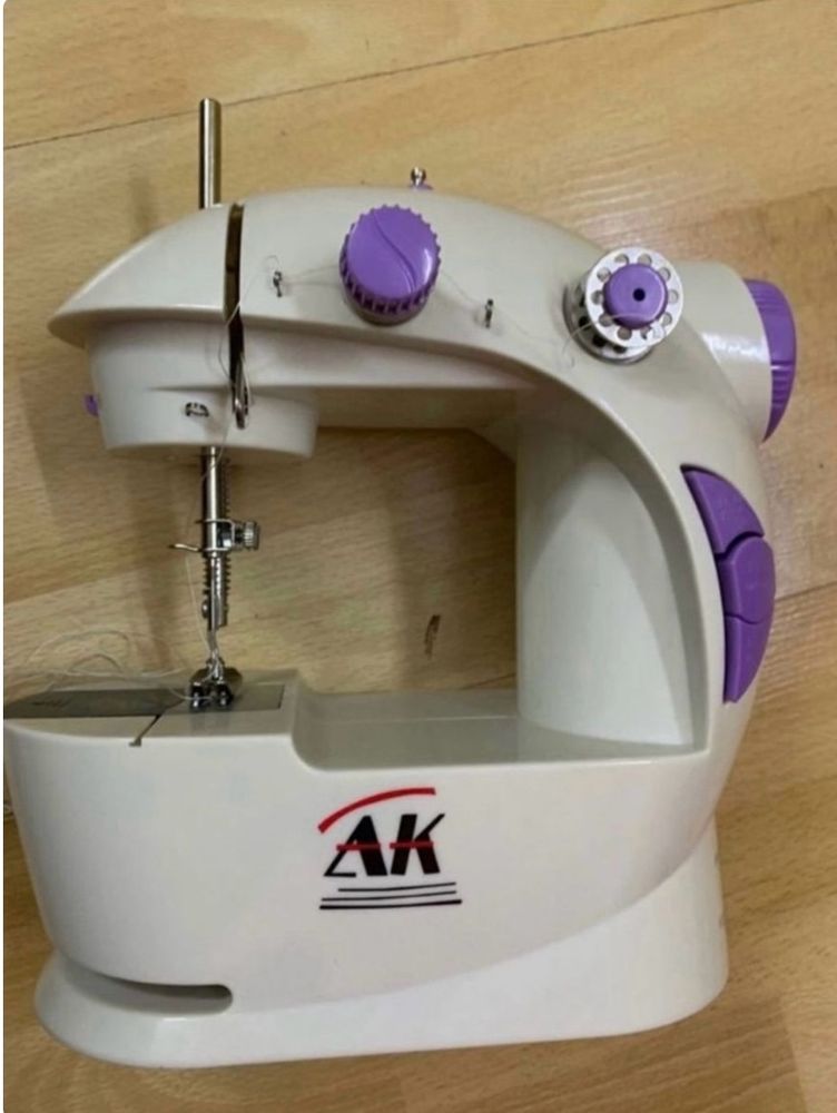 Mini Sewing Machine