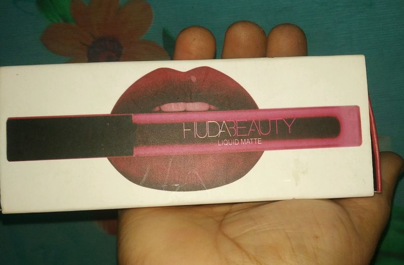 Huda Beauty Matte Lipstick💄💄