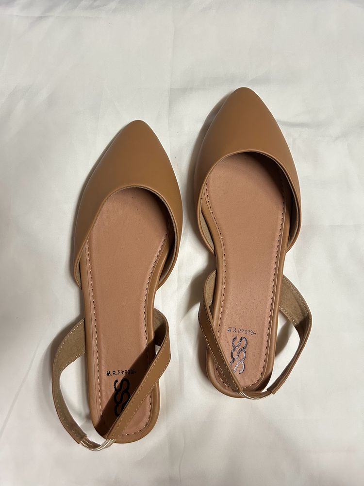 Nude / Tan Pointed Flats Or Mules