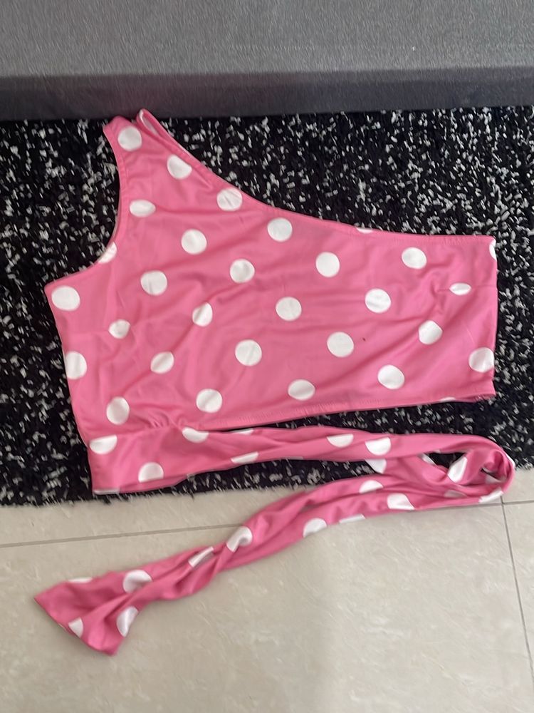 Cute one shoulder tie around polka dot crop top