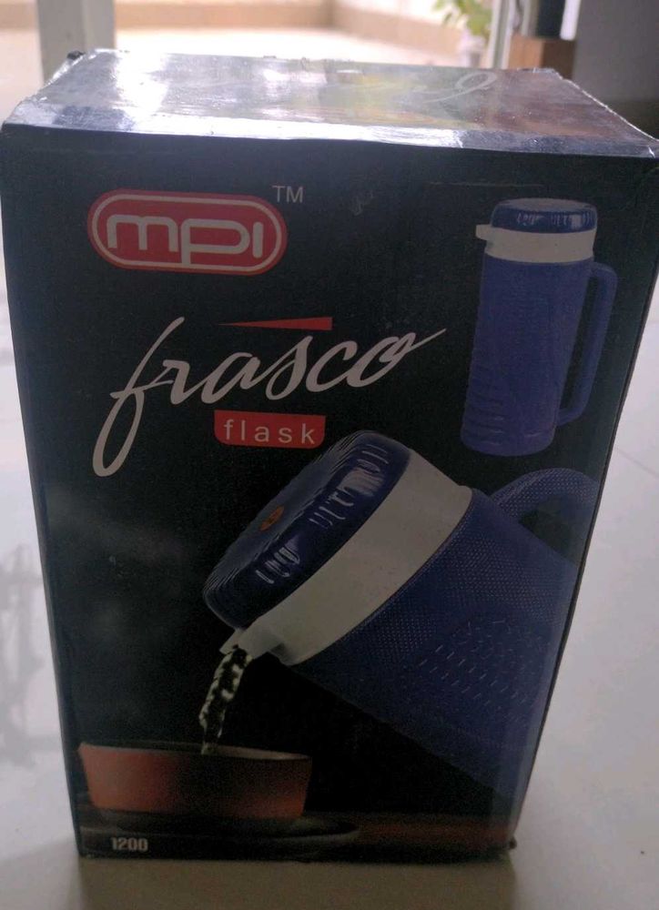 Frasco Flask With Vaccum lid Steel Base Inside