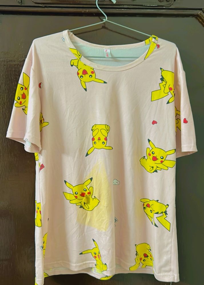 Pikachu top