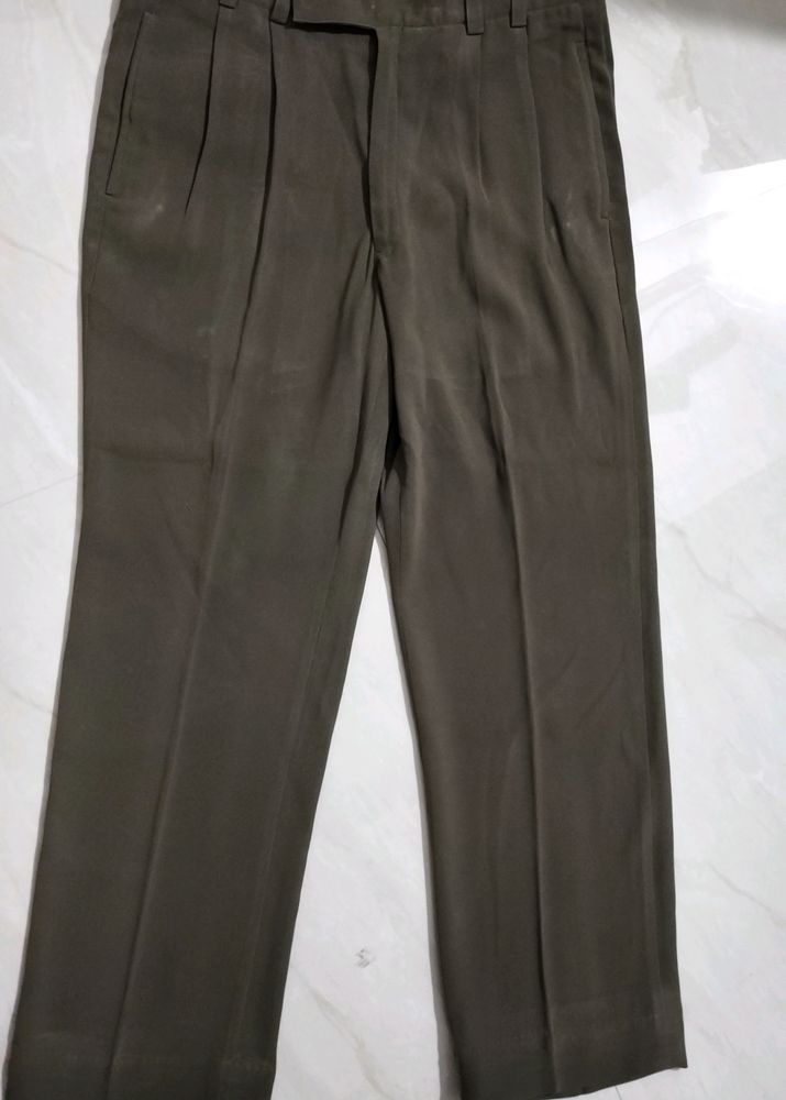 Olive Green Sequal Pleared Trousers