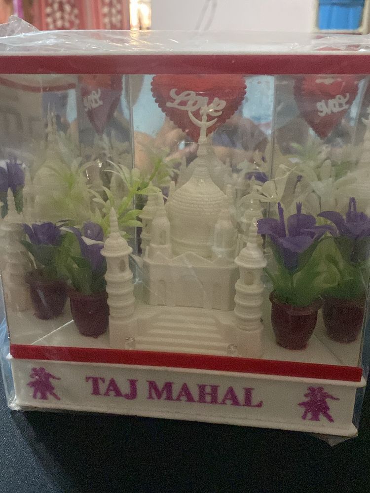 Taj Mahal Showpiece for Gift With Lighting System