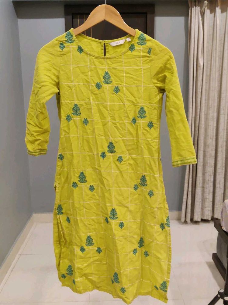 For Sale: Lime Green Embroidered Kurta by Max