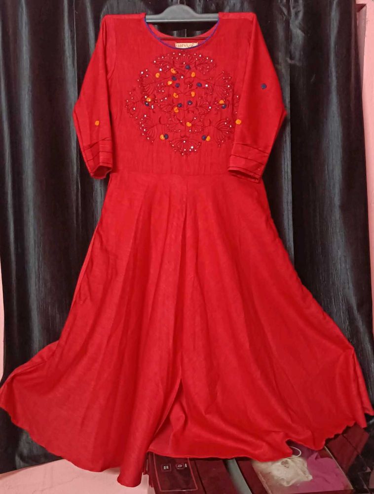 Ethnic Embroidered Kurthi