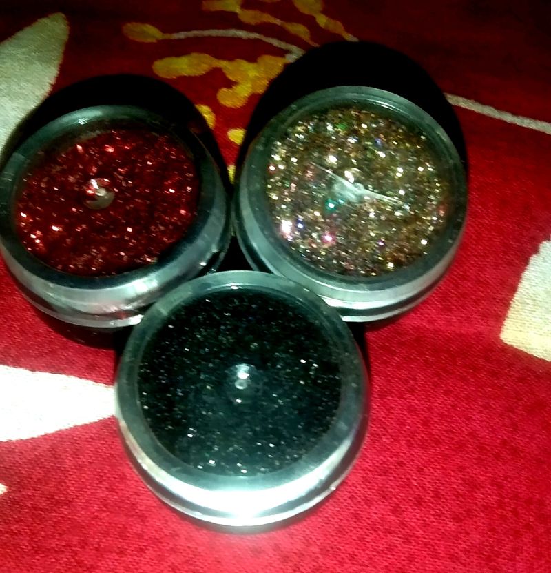 Glittering Shimmer For Eye Lids