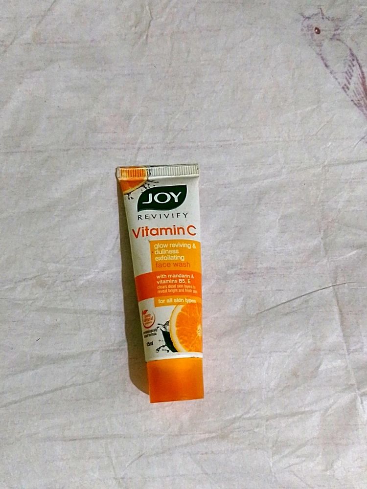 JOY Vitamic C Face Wash