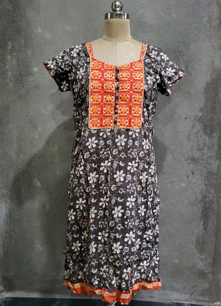 Daily Wear Straight Kurti