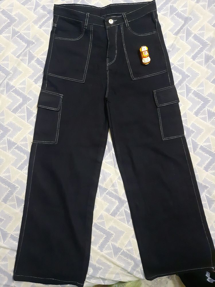 Wide Leged Cargo Black Pants.| For Waist: 32inchs