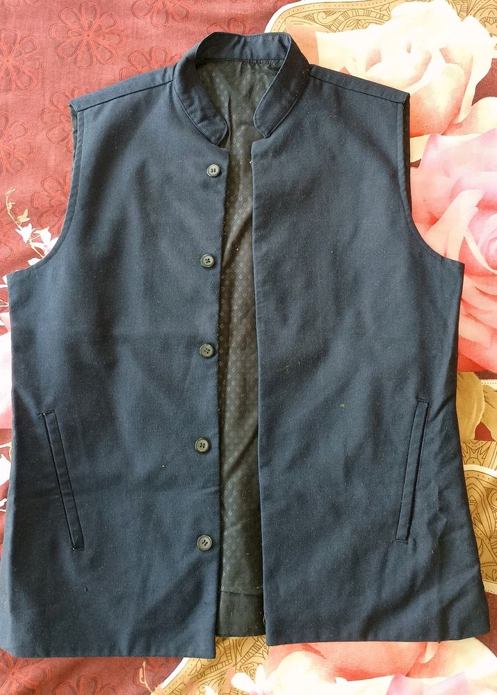 Sleeveless Jacket