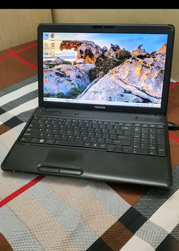 Laptop With Mouse