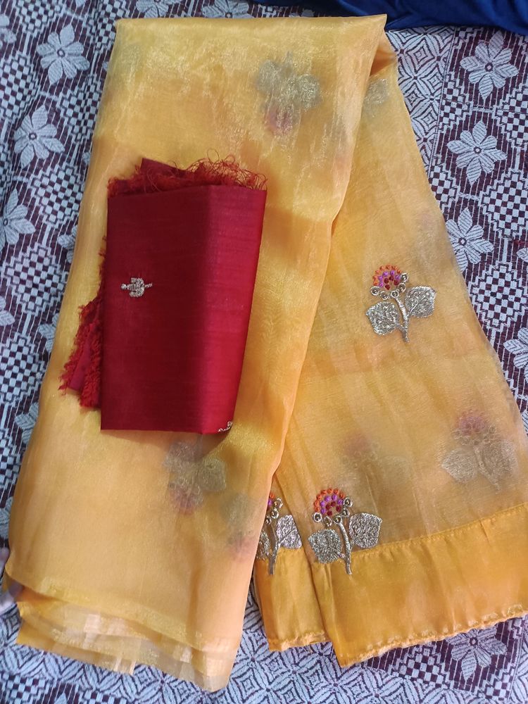 Completely New Saree With Unstitched Blouse Piece