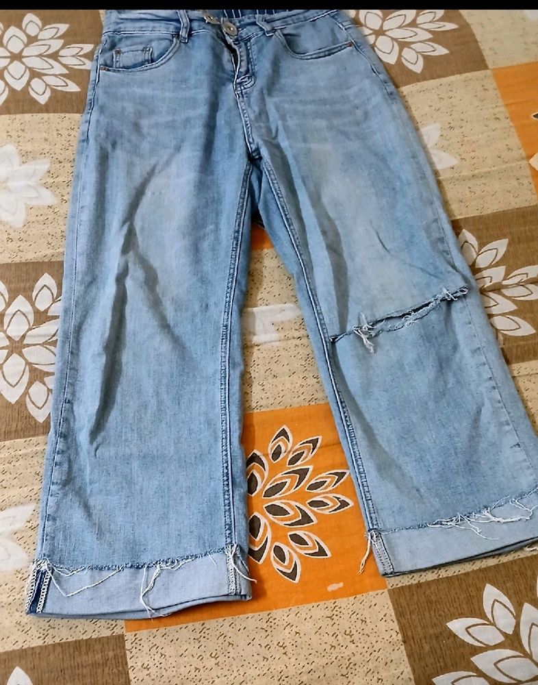 Ice Blue Torned Jeans