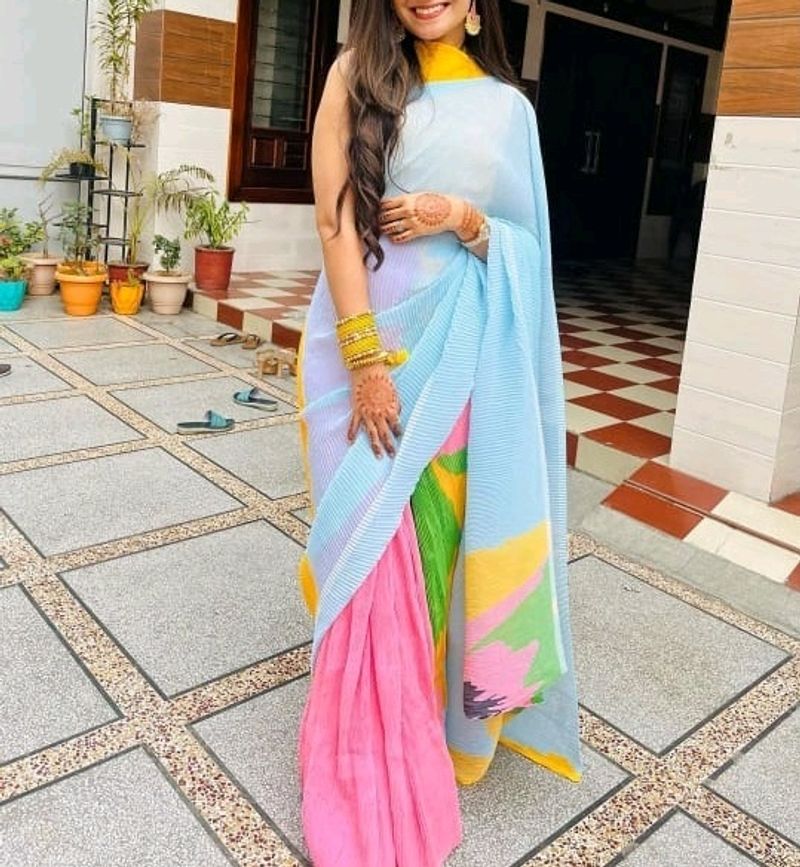 Deepika Padukone Fam Saree 🌈